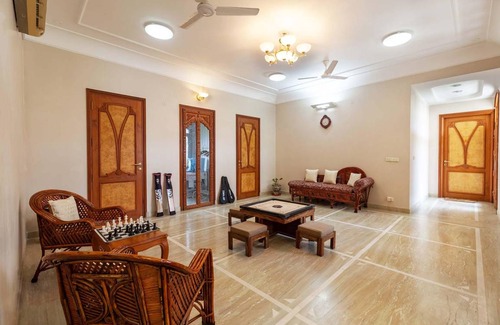 Sindhi Camp Villa | 282 m² Villa ∙ 8 chambres ∙ 24 personnes