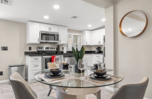 Villa Potrero Maison | 2869 Guesthouse · Midtown Phx 2 bd Home - 5 Mins from Airport