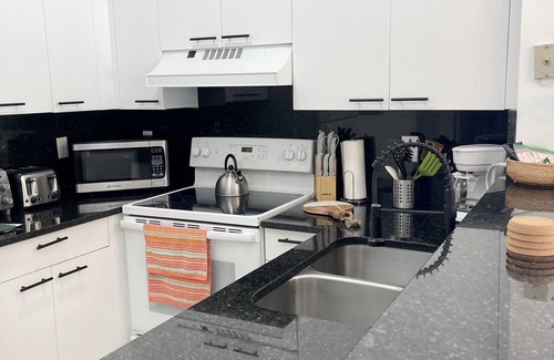 Mission Bay Appartement | 290C - Sunny 2 Bed Apt in West Boca - Close to Evert & Boca Prep
