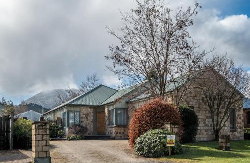 Hanmer Springs Maison | 2a Bath Street
