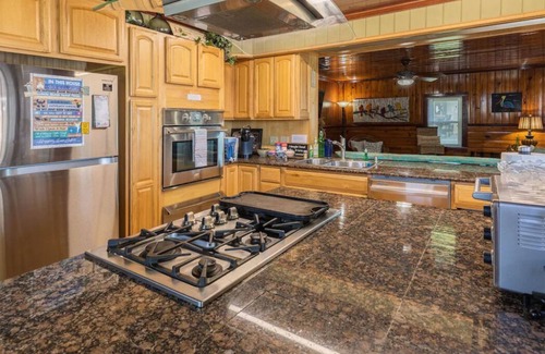 Bacliff Maison | 2B/1B sleeps 8 on the Bay - 270' fishing pier, pool, spa, w/ tons of amenities