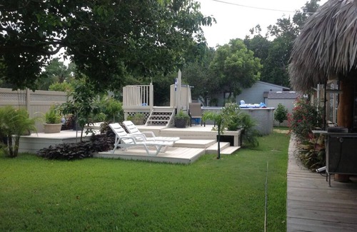 Bacliff Maison | 2B/1B sleeps 8 on the Bay - 270' fishing pier, pool, spa, w/ tons of amenities