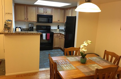 Glendale Copropriété | 2bd / 1. 25 baños, cerca de estadios de entrenamiento de primavera, escapada de invierno a largo plazo