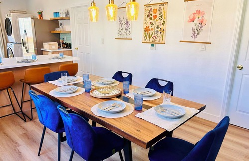 Bushrod Maison | 2BD/2BA Luxurious Retreat near UC Berkeley with Fire Pit & Outdoor Dining