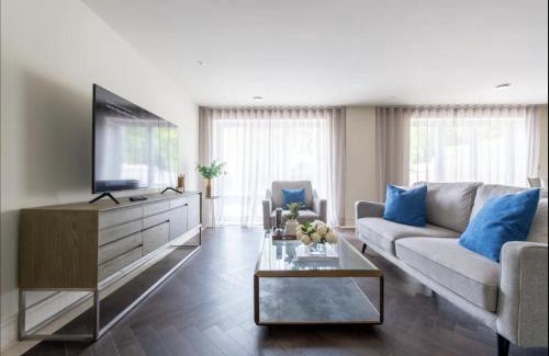 Chigwell Appartement | 2BD, 2BA Urban Oasis CHCL F4