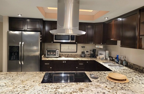 Playa Encantada Copropriété | 2BD Beach Front Condo with Pool & More (98506181)