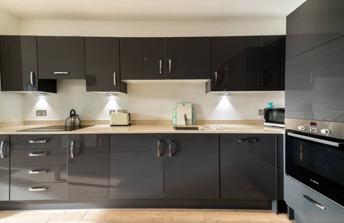 Custom House Appartement | 2BD Flat 4mins to Excel Centre Fast City Links