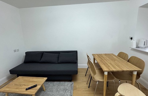 Custom House Appartement | Newly Refurbished 2BD Flat, Close to ExCel London