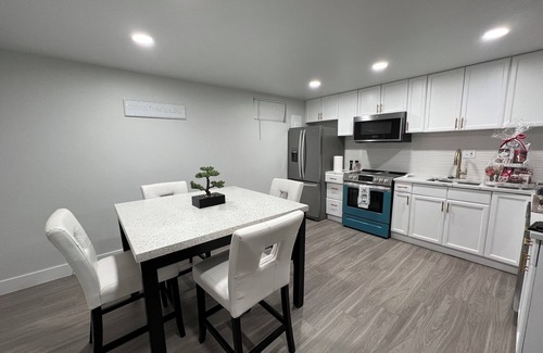 Heather Gardens Maison | 2BD Guest Suite in Basement – Spacious and Private Half of the Home