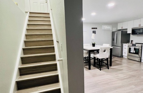 Heather Gardens Maison | 2BD Guest Suite in Basement – Spacious and Private Half of the Home