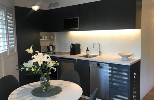 Greenwich Appartement | 2BDR Brand New Apt Moments from RNSH St Leonards