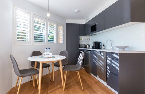 Greenwich Appartement | 2BDR Brand New Apt Moments from RNSH St Leonards