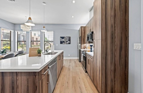 Cedars Appartement | 2Bdr Downtown Dallas Rooftop/FirePit+Pooltable&Gym