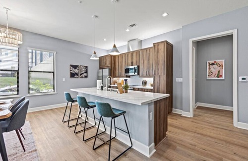 Cedars Appartement | 2Bdr Downtown Dallas Rooftop/FirePit+Pooltable&Gym