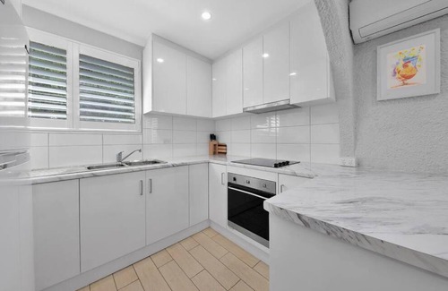 Freeburgh Appartement | 2BDR Holiday Flat near Bright-Entire Place