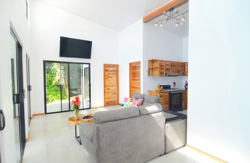 Uvita Maison | 2bdr Home in Uvita OROPENDOLA | Private Pool | Sea View