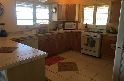 Lower Carolina Maison | Coral Bayview 2BR, 1 bain, LR, DR, cuisine complète, pont de 80 'avec Jeep disponible