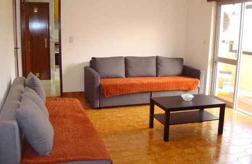 Alverca do Ribatejo Appartement | 2bed 15min Lisbon W/wifi, ac, Parking