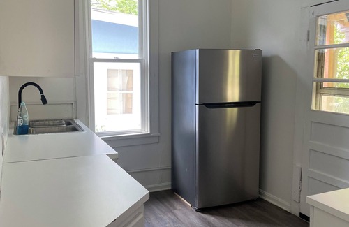 Rosedale Maison | 2Bed 1Bath 1930s KC Home off I-35 ~ Walking Distance to Coffee & Breakfast