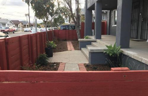Harbor Appartement | 2bed 1bath close to downtown LB, LA and OC.