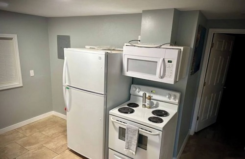 Bay City Appartement | 2Bed, 1Bath - Urban Retreat New!