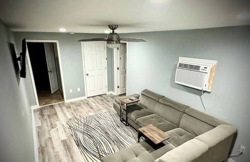 Bay City Appartement | 2Bed, 1Bath - Urban Retreat New!
