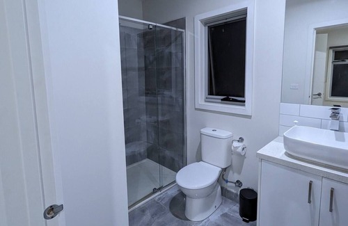 Tullamarine Maison | 2bed 2bath close to melb airportnn