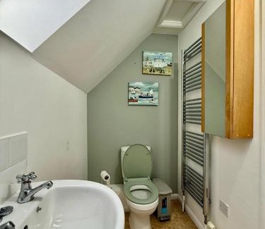 Hook Appartement | 2Bed Cottage Near Odiham Castle Scenic Field Views