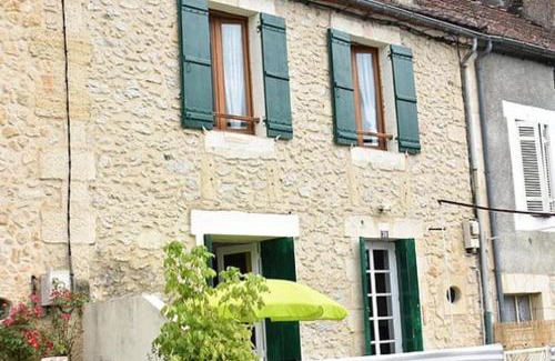Le Bugue Maison | 2Bed Cottage Sleeps 4 - Garden Patio Pets