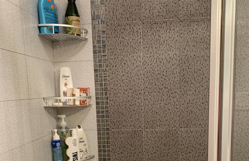 Sheepshead Bay Appartement | 2Bedroom 1+1/2 Bath Private Backyard