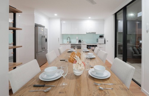 Lota Maison | L143down Relaxation 2BR/1BA House w Parking near Beach