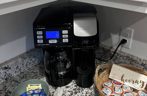 Joplin Maison | Brand New Guest Suite! 2BR, 1BA. Hot Tub Year Round, Seasonal Heated Pool!