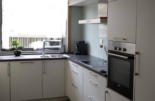 Muinkparkwijk Appartement | 2BR+1LR Apt, Only 15-Mins to Gravensteen Castle