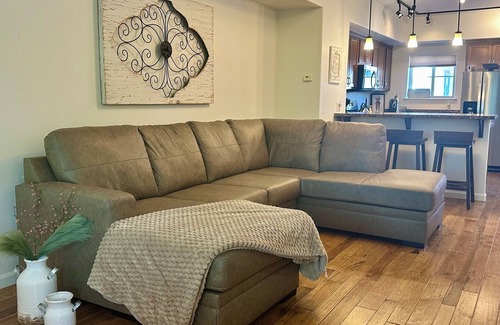 Hailey Maison | 2BR/2BA Retreat Near Sun Valley · Pool & Hot Tub