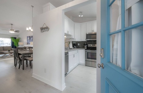 Capri Isle Maison | Maison de ville 2BR / 2BA sur l'île au trésor