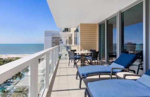 Marco Island Copropriété | 2BR/ 2BA Villa at Marriott's Crystal Shores