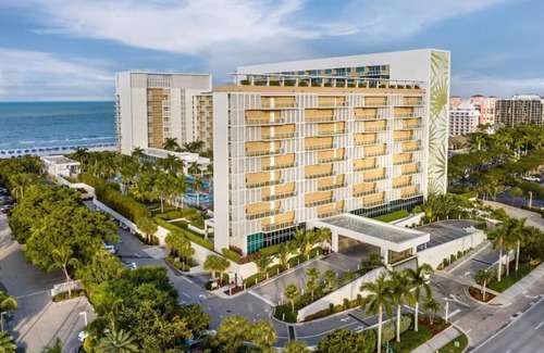 Marco Island Copropriété | 2BR/ 2BA Villa at Marriott's Crystal Shores