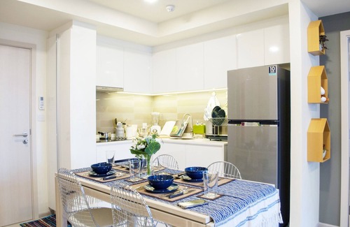 Rama 9 Copropriété | 2BR / 2BTH ✦ Cuisine ✦ Navette vers Métro ✦ Piscine et salle de sport Téléviseur intelligent 49 "✦ 100MBWiFi