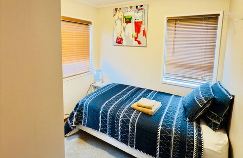 Papatoetoe Maison | 2BR Airport flat! WIFI +Parking !Peaceful Stay