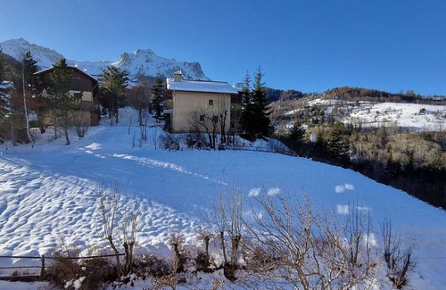 Le Sauze Appartement | Appartement T2 pour 6 pers avec terrasse plein sud et cuisine équipée, face aux pistes