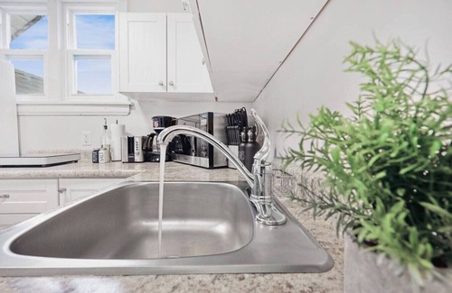 Durham Region Appartement | This apartment is a 2 bedroom(s), 1 bathrooms, located in Oshawa, ON.