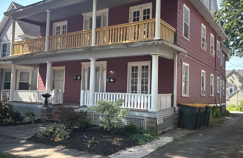 South Wedge Appartement | 2BR Apt near Downtown and in the Park Avenue area with W/D Parking and Porches