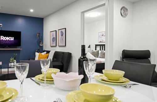 Southwest Edmonton Copropriété | 2BR Bsmt Suite Retreat near Airport & Trails | AC!