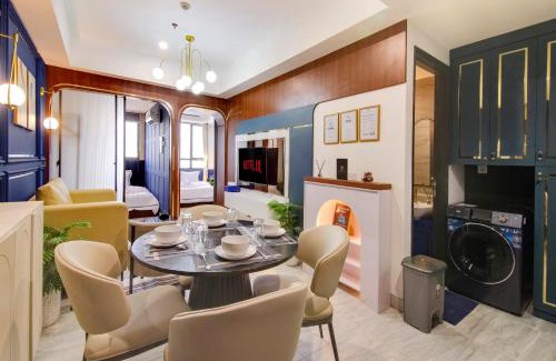 Pinang Appartement | 2BR Collins Art Deco W Pool