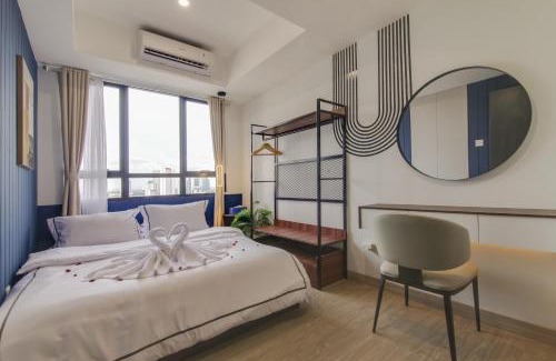 Pinang Appartement | 2BR Collins Art Deco W Pool