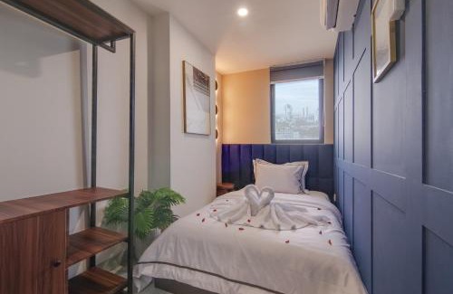 Pinang Appartement | 2BR Collins Art Deco W Pool