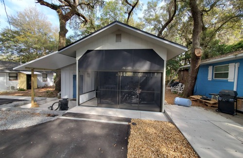 Fort McCoy Maison | 2BR Cottage on Lake Kerr, close to Silver Glenn Springs/Salt Springs