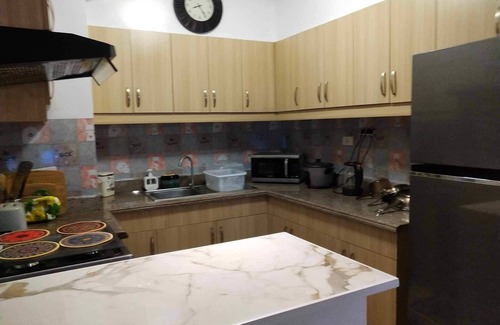 Bacoor City Copropriété | 2Br DMCI Condo near Airport & MOA. FREE PARKING!!!