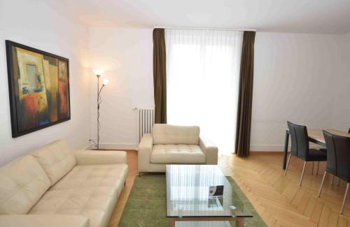 District 2 Appartement | 2BR flat near lake and central - Stardust 22