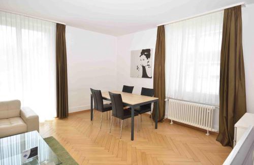 District 2 Appartement | 2BR flat near lake and central - Stardust 22